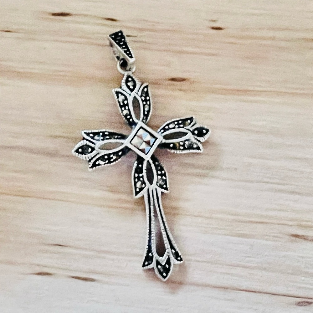 sterling marcasite cross pendant RINO 70's-80's